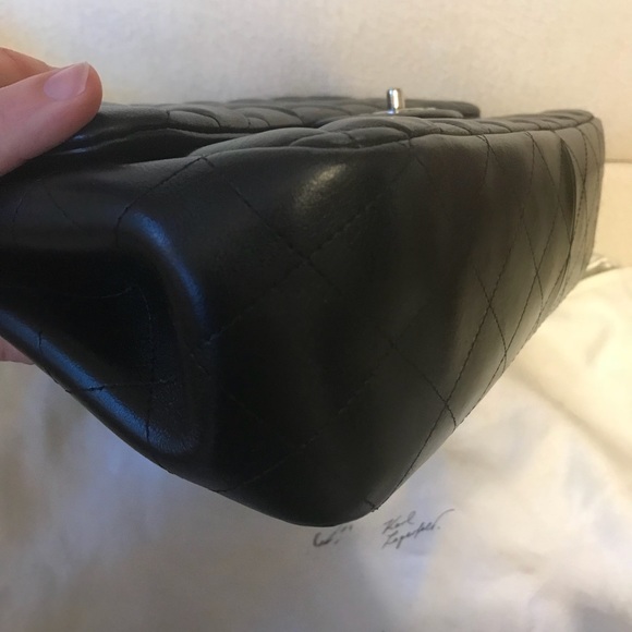 Authentic Chanel Jumbo Lambskin Double Flap Bag - Picture 2 of 8